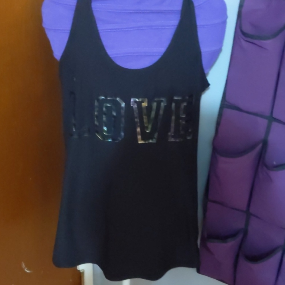 5/$10 love tank top